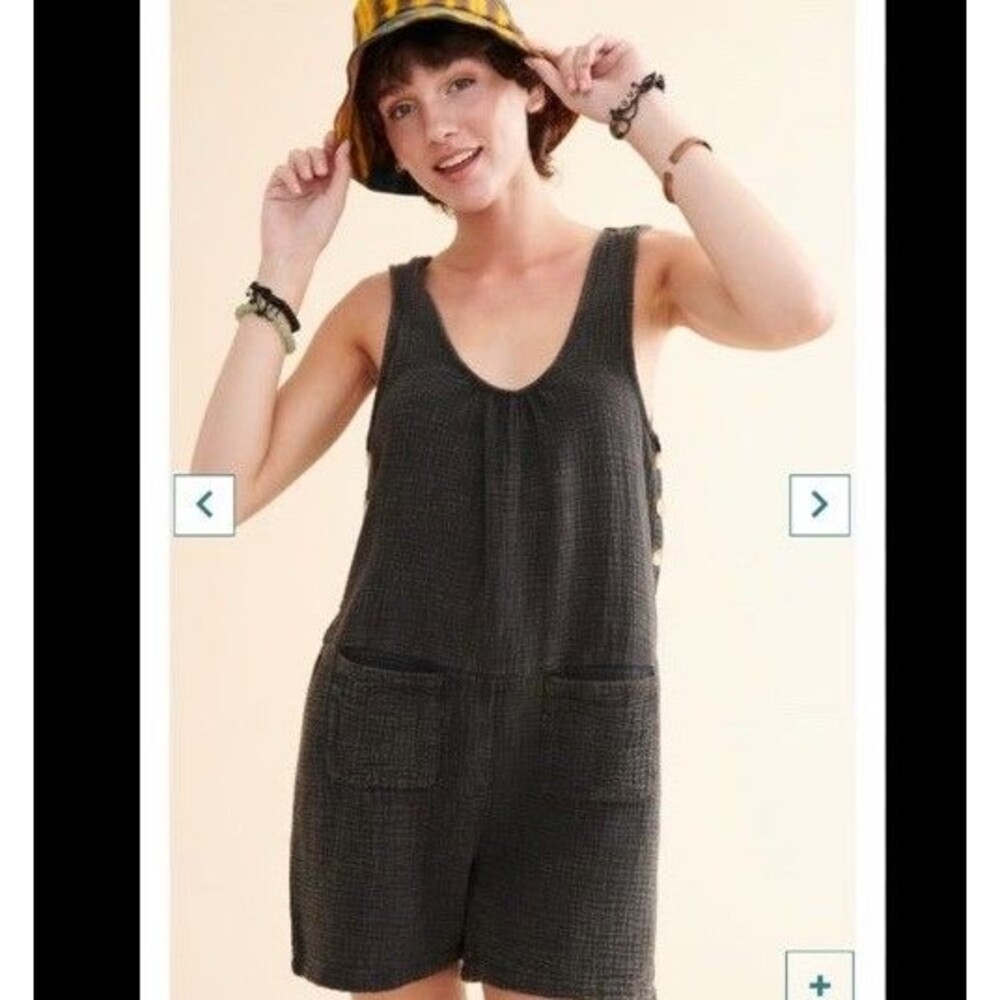 Earthbound Trading Co Women’s Black Romper Shortalls 100% Cotton Pockets Size M